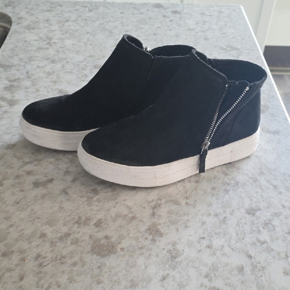 Black Suede Women's Sneakers